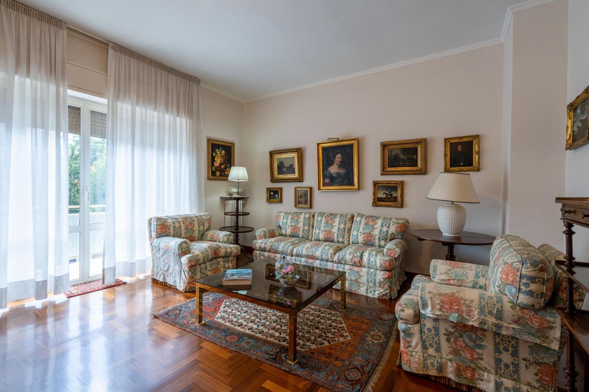 Apartamento {free Parking} Wi-fi - Netflix & A/c